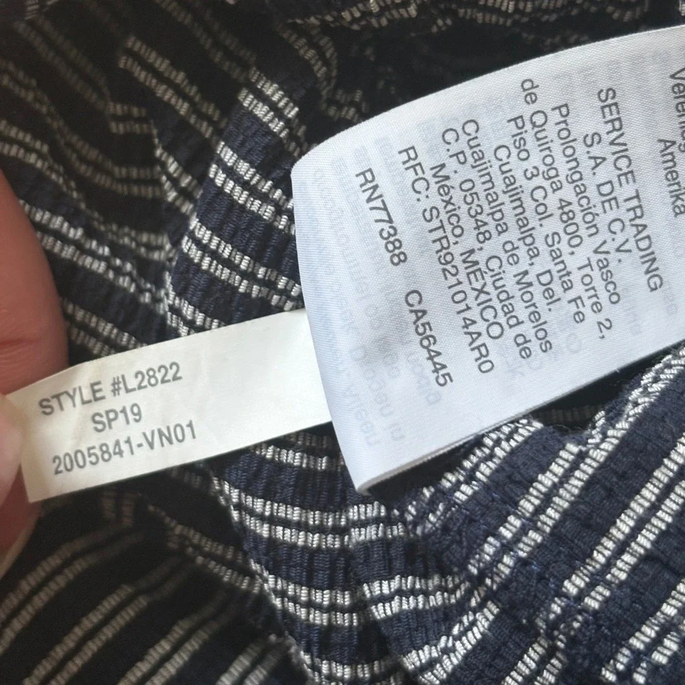 Madewell Top Womens Medium Navy Stripe Texture & Thread Smocked Peplum Tank